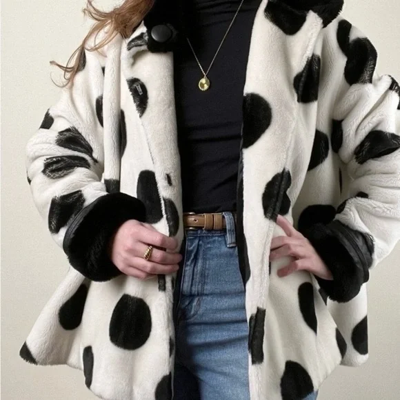 Claire Barrat | 80s Paris Boutique Oversized Faux Fur Polka Dot Jacket | - Picture 3 of 7